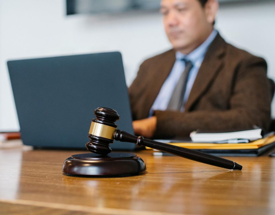 A lawyer at a court in Isfahan 3